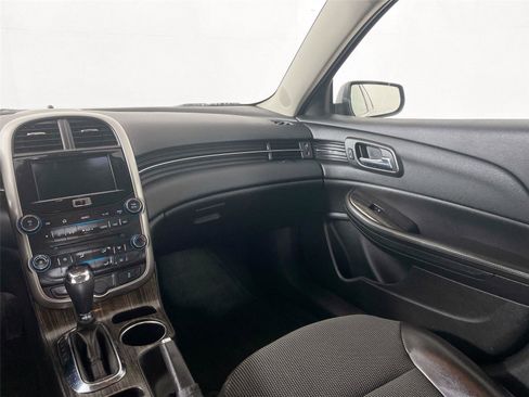 Used 2014 Chevrolet Malibu LT w/ Power Convenience Package image 28