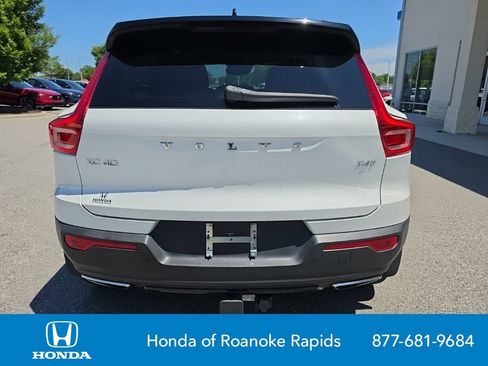 Used 2020 Volvo XC40 T4 R-Design w/ Protection Package Premier FWD image 4