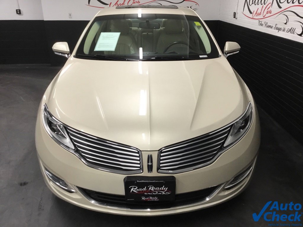 Used 2015 Lincoln MKZ AWD w/ Equipment Group 102A Reserve image 4