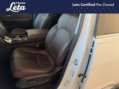Used 2025 Honda Pilot Elite image 18