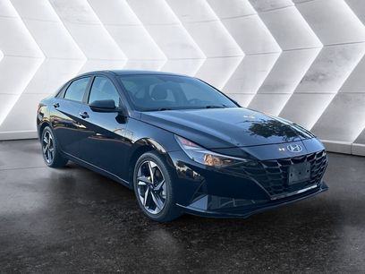 Used 2023 Hyundai Elantra SEL w/ Convenience Package