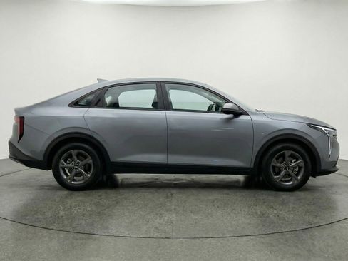 Used 2025 Kia K4 LXS image 9