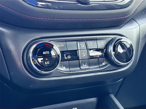 Used 2021 Chevrolet TrailBlazer RS w/ Sun and Liftgate Package FWD image 15