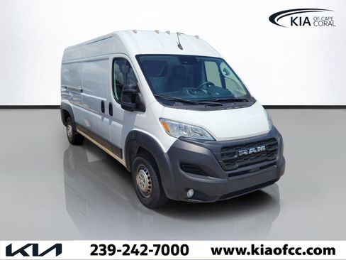 Used 2025 RAM ProMaster 2500 w/ Convenience Group FWD image 1