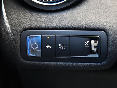 Used 2024 Chevrolet Blazer EV LT AWD/4WD image 40