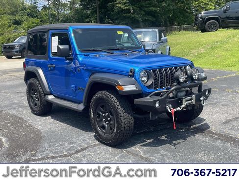 Used 2025 Jeep Wrangler Sport AWD/4WD image 1
