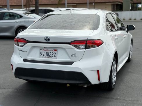 Used 2025 Toyota Corolla LE w/ Convenience Package image 11