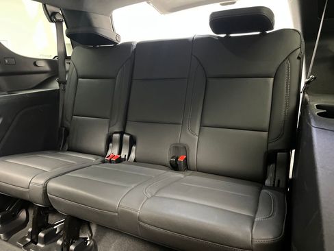Used 2025 Chevrolet Tahoe Z71 AWD/4WD image 32