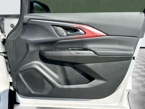 Used 2025 Chevrolet Equinox EV RS image 33