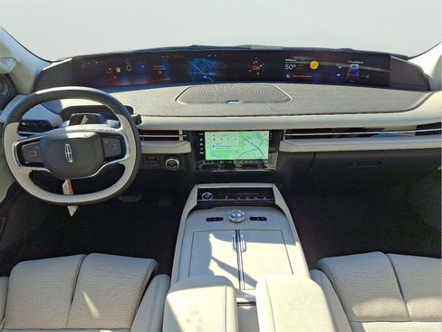New 2025 Lincoln Navigator L Reserve image 11