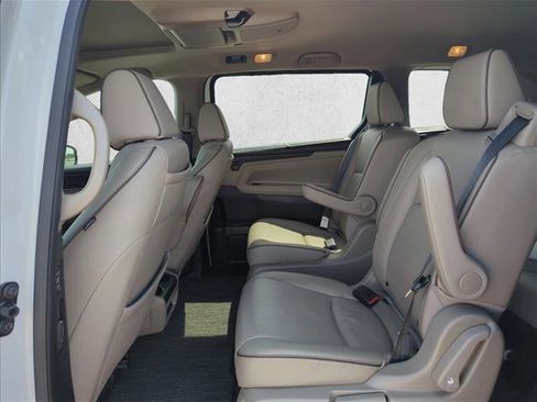 Certified 2024 Honda Odyssey Elite image 19