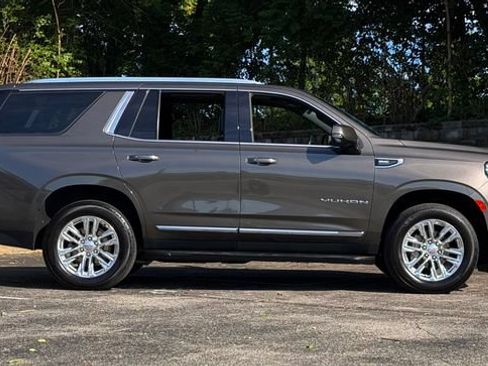 Used 2021 GMC Yukon SLT w/ SLT Luxury Plus Package RWD image 3