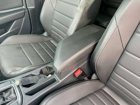 Used 2024 Volkswagen Jetta SE FWD image 20