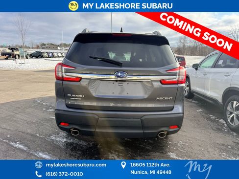 Used 2024 Subaru Ascent Premium w/ Convenience Package image 7