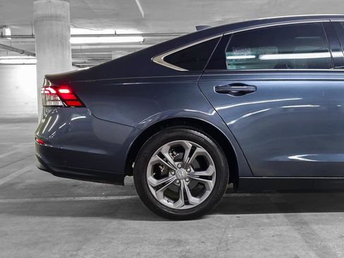 Used 2024 Honda Accord EX image 17