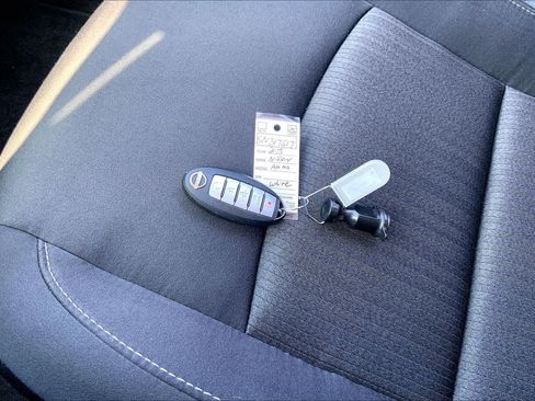 Used 2025 Nissan Altima 2.5 SV image 15