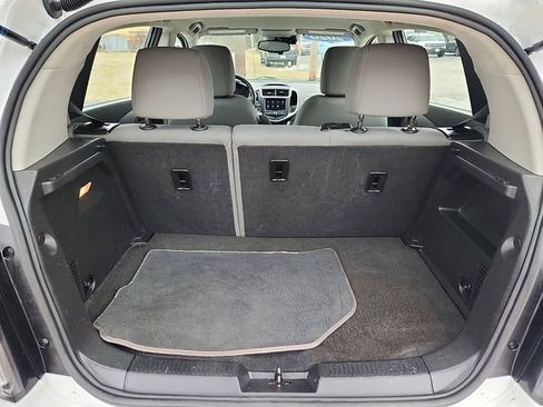 Used 2020 Chevrolet Sonic LT image 17