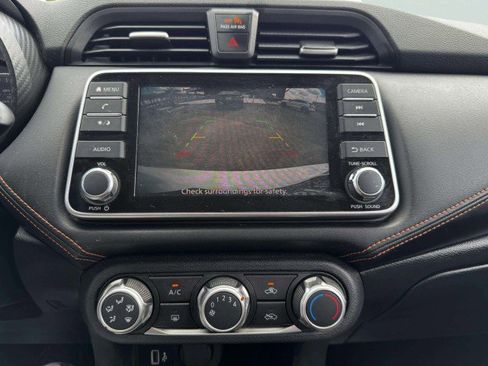 Used 2021 Nissan Versa SR image 29