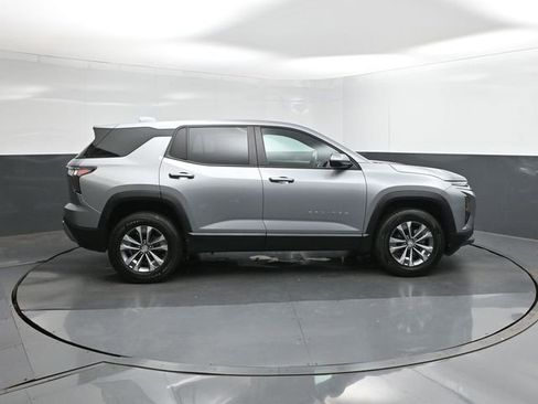 Used 2025 Chevrolet Equinox LT FWD image 5