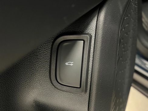 New 2026 Chevrolet Equinox RS AWD/4WD image 32