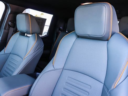 Used 2025 Toyota Tacoma Trailhunter image 29