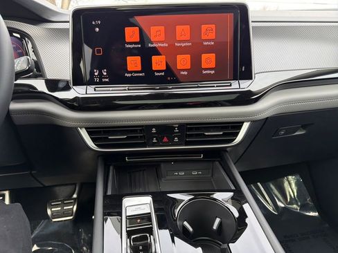 New 2026 Volkswagen Atlas Peak Edition AWD/4WD image 18