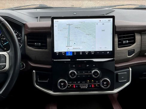 Used 2024 Ford Expedition Max Limited image 7