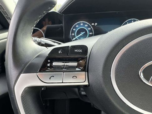 Used 2023 Hyundai Elantra Limited image 25