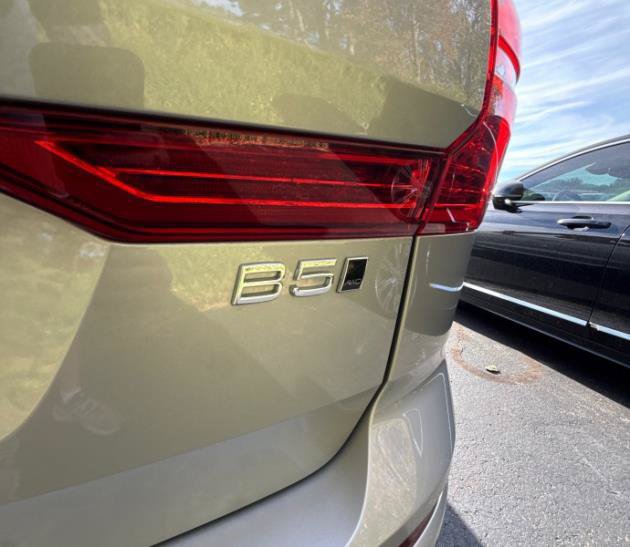 Used 2024 Volvo XC60 B5 Core w/ Climate Package AWD/4WD image 5