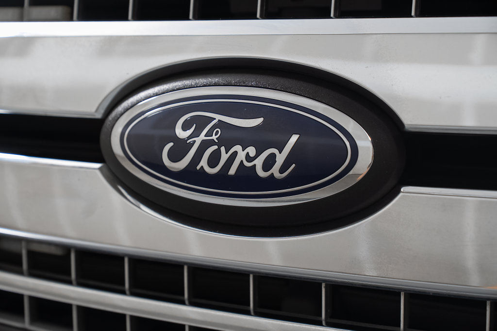 Used 2019 Ford F150 XLT w/ Equipment Group 302A Luxury RWD image 21