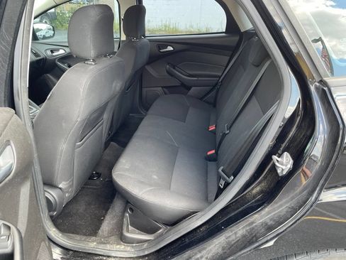 Used 2016 Ford Focus SE w/ Reverse Sensing Package FWD image 10
