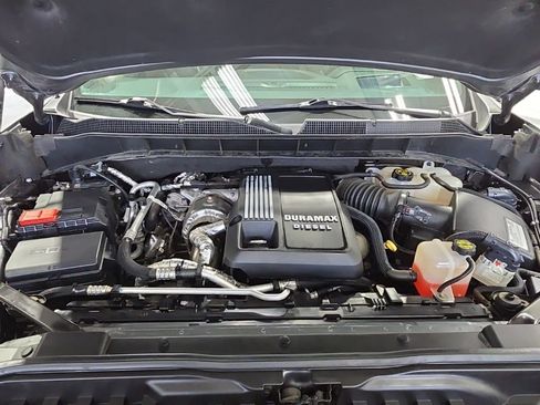 Used 2021 Chevrolet Silverado 1500 High Country w/ Technology Package image 47