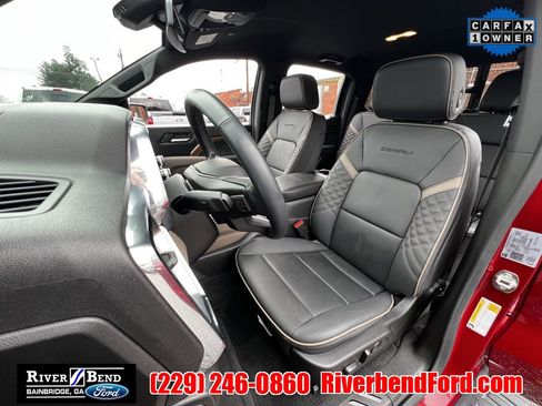 Used 2024 GMC Canyon Denali image 11