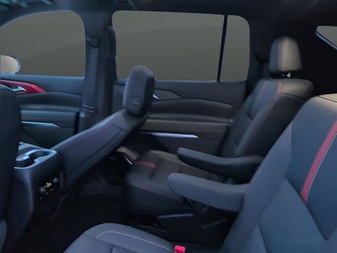 Certified 2025 Chevrolet Traverse RS w/ LPO, Floor Liner Package image 23