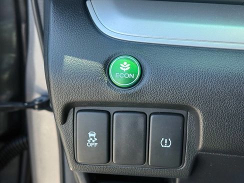 Used 2016 Honda CR-V LX image 10