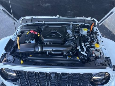 Used 2024 Jeep Wrangler High Altitude image 29