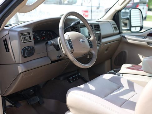 Used 2003 Ford Excursion Limited image 18