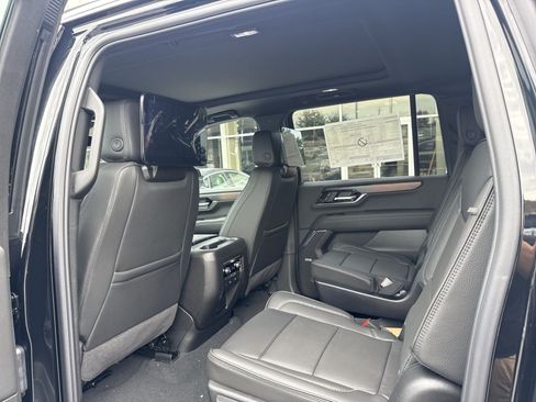 New 2026 GMC Yukon XL Denali w/ Denali Reserve Package AWD/4WD image 19