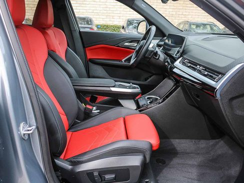 Used 2025 BMW X2 xDrive28i image 16