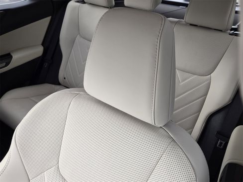 Used 2025 Lexus NX 450h+ AWD w/ Luxury Package image 21