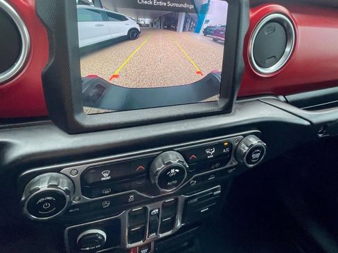 Used 2020 Jeep Gladiator Rubicon image 10