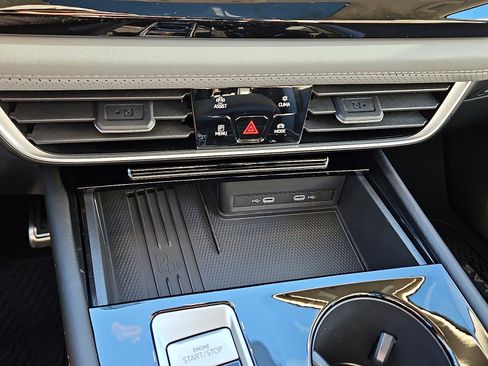 New 2026 Volkswagen Atlas Peak Edition image 18