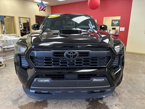 Used 2024 Toyota Tacoma TRD Sport w/ TRD Sport Premium Package AWD/4WD image 2