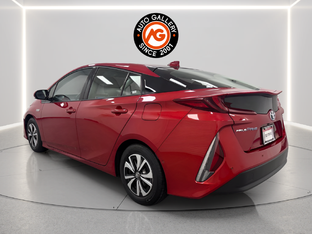 Used 2017 Toyota Prius Prime Advanced FWD image 5