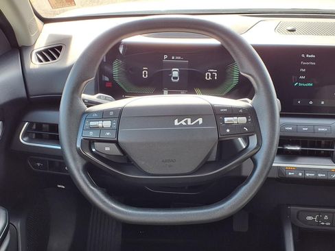Used 2025 Kia K4 FWD image 12