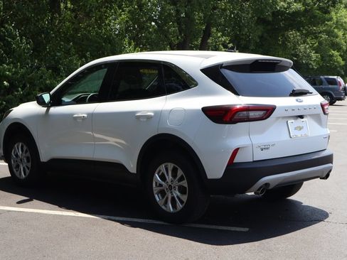 Used 2023 Ford Escape Active w/ Tech Pack #1 AWD/4WD image 6