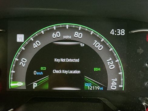 Used 2025 Toyota RAV4 XLE image 19