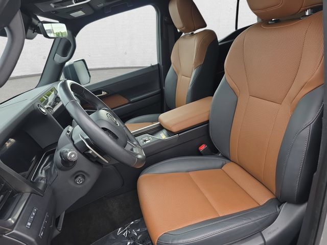 Certified 2024 Lexus GX 550 w/ Cold Area Package AWD/4WD image 17