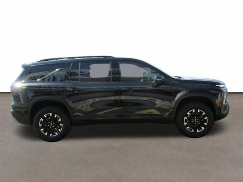 Used 2024 Chevrolet Traverse Z71 w/ Enhanced Driving Package AWD/4WD image 6