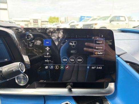 Used 2020 Chevrolet Corvette Stingray Premium Cpe w/ 3LT Preferred Equipment Group RWD image 23